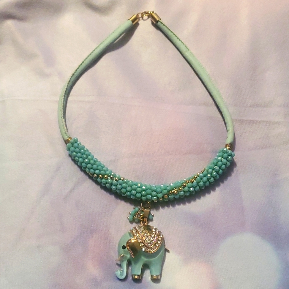 Elephant Choker NWOT